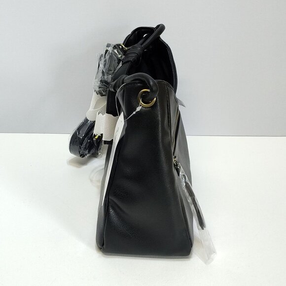 Time & Tru River Shoulder Bag Boho Med Faux Leather Zipper Pockets Gold Accents - Picture 4 of 12